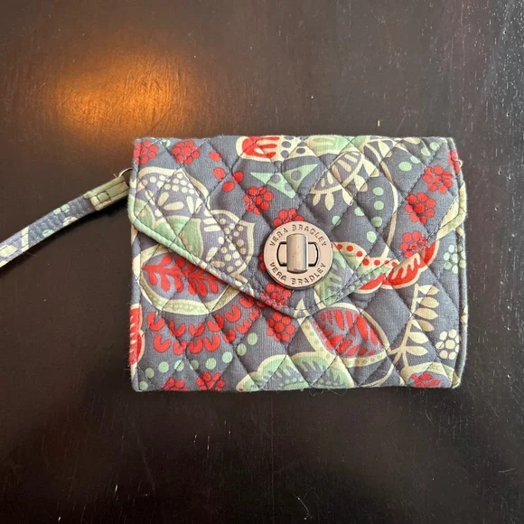 Vera Bradley Nomadic Floral wallet/wristlet - Picture 1 of 4